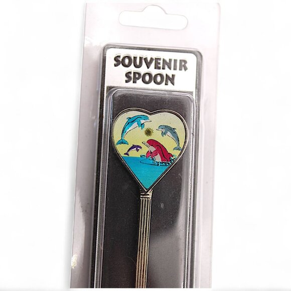 Nassau Souvenir Spoon With Heart-Shaped Dolphin Design - Picture 5 of 5